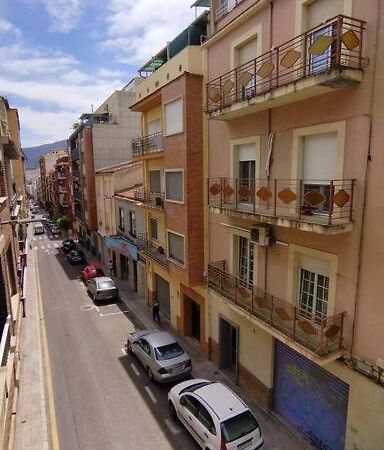 Charming Three Bedroom Apartment In Alcoi Bagian luar foto