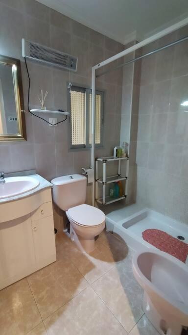 Charming Three Bedroom Apartment In Alcoi Bagian luar foto